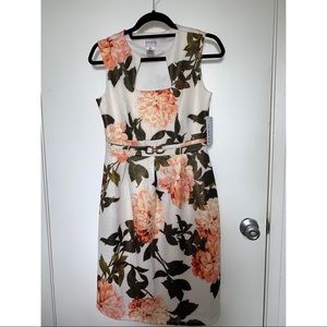 FLORAL DRESS BRANDNEW WITH TAG
